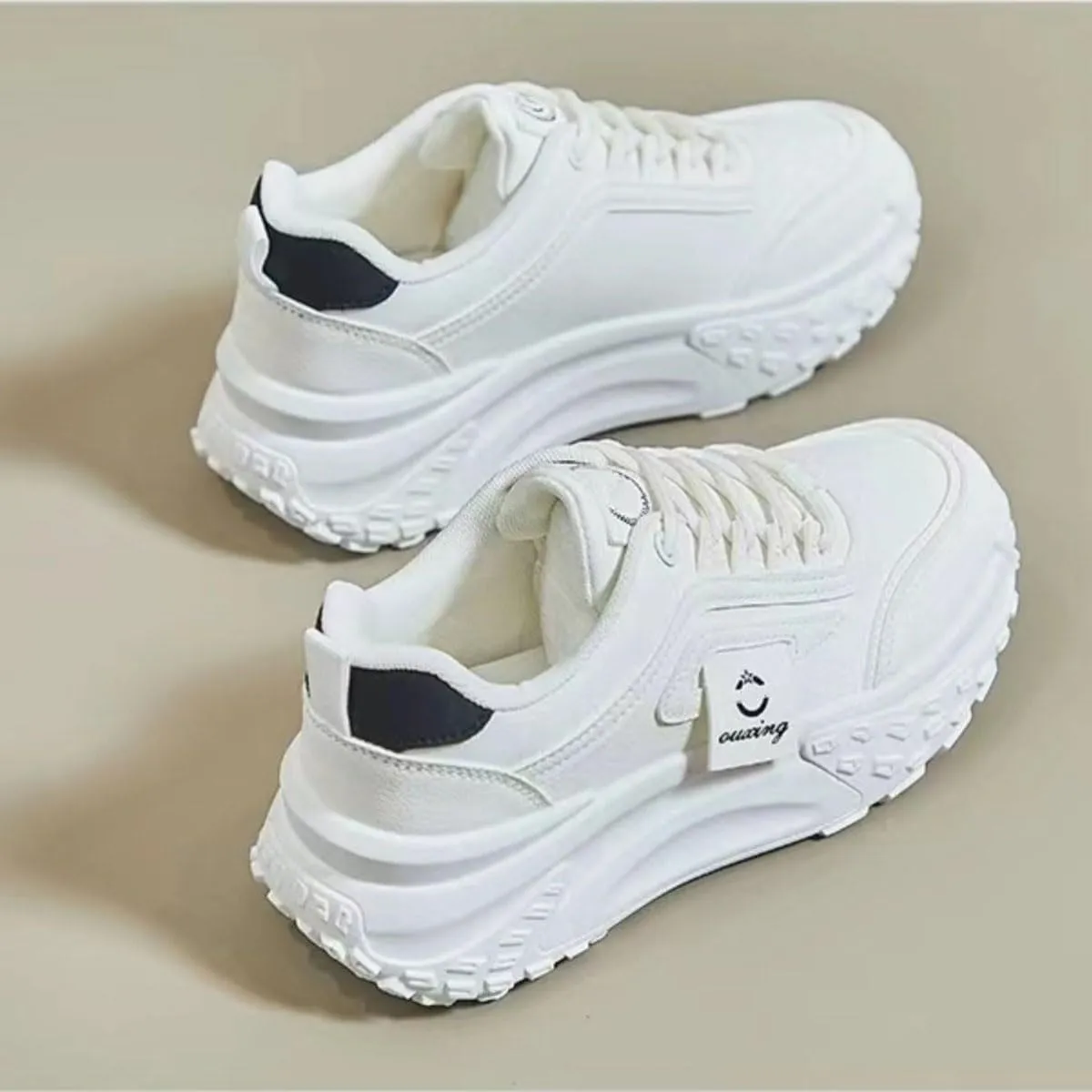 Chunky Sneakers for Women Walking Shoes with 1.8-Inch Thick Sole - Comfortable and Versatile