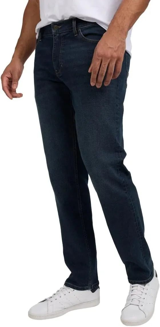 IZOD Men’s Straight Fit Classic 5-Pocket Style Jean