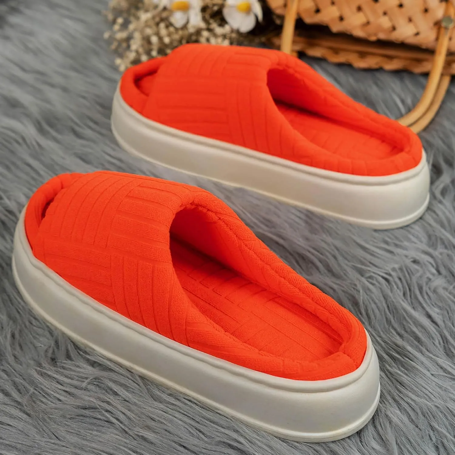 SBGMoSJ Indoor House Slippers Cute Mens Winter Outdoor Slippers Bedroom Shoes for Ladies Comfy Slippers for Women Non Slip Outdoor Christmas Lights Gifts for Women 2023