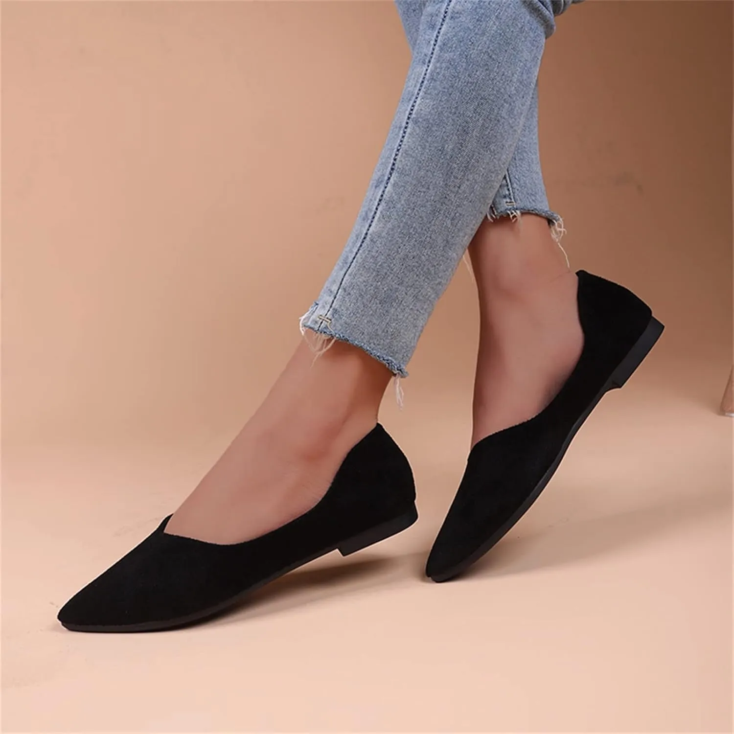 Suede Flat Shoes for Women Comfort Slip On Loafers Pointed Toe Ballet Flats Shoes Casual Dress Shoe Nude Flats