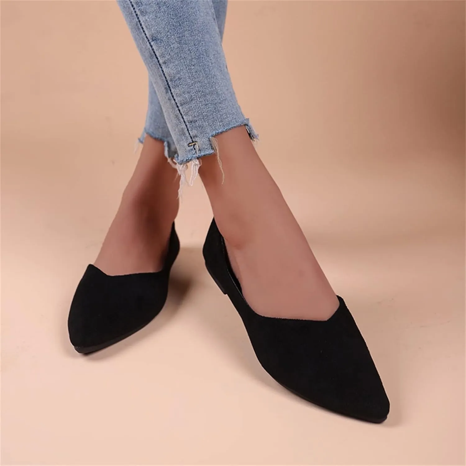 Suede Flat Shoes for Women Comfort Slip On Loafers Pointed Toe Ballet Flats Shoes Casual Dress Shoe Nude Flats