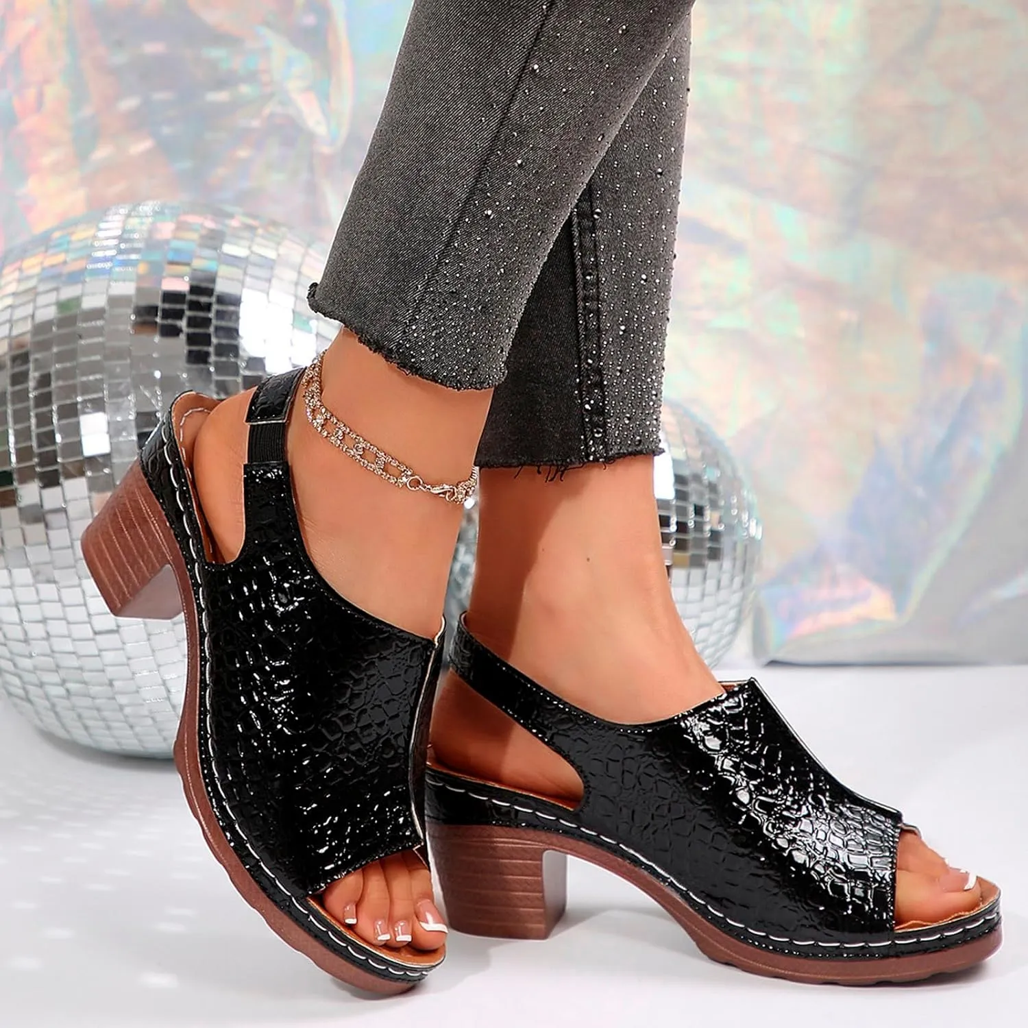 Summer Sandals For Women 2025 Comfortable Gold Summer Shoes Women Fashion Slide On Shoes Platform Flats