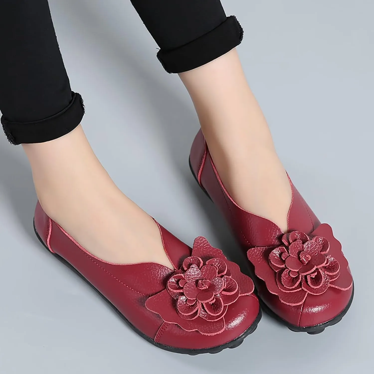 Women's Leather Flowers Loafers Lightweight Comfortable Round Toe Soft Bottom Walking Shoes Summer Casual Slip On Moccasins Driving Flats Outdoor Work Shoes